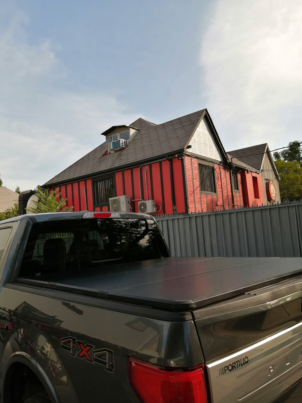 FI_GA2_TapaPlegable_Ford_F150_01